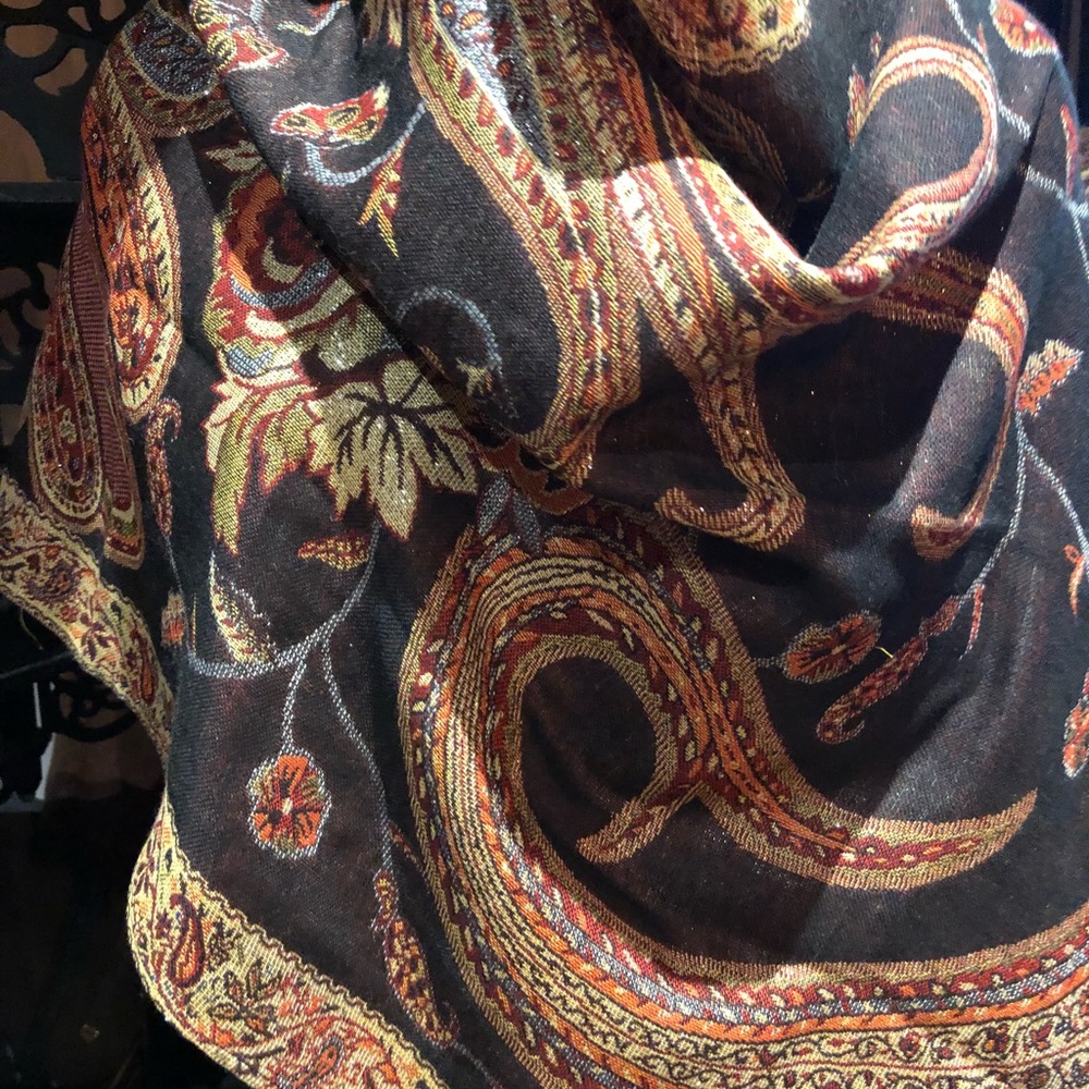 Vintage Styled Paisley Pashmina Shawl